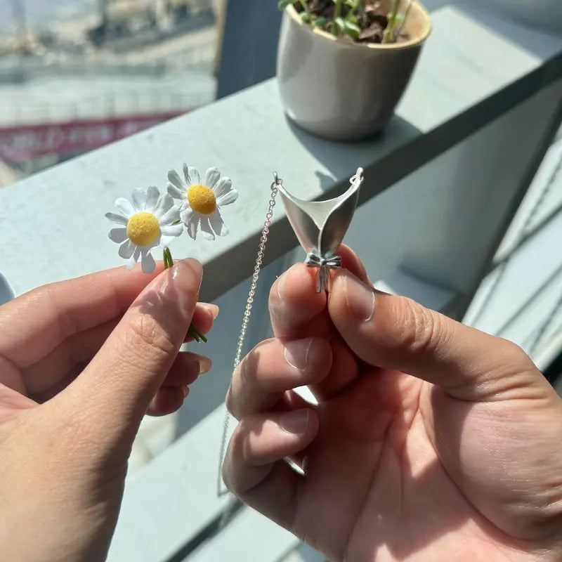 Bloomelle Flower Necklace